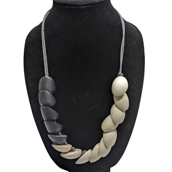 Vintage Wooden Shell Style Leather Rope Beaded Necklace Gray Ivory - Picture 1 of 4